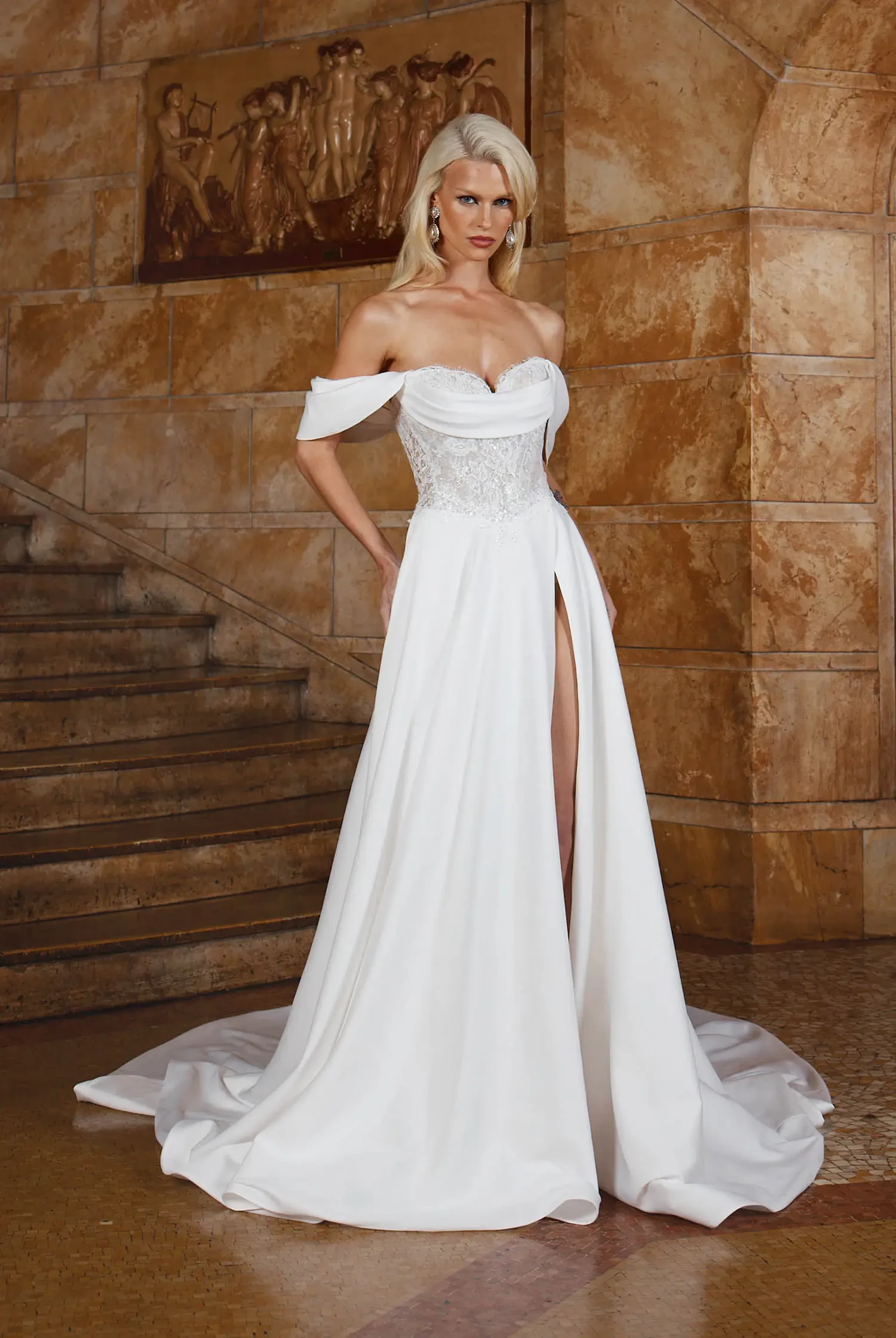 Tulle Evie Young Wedding Dress