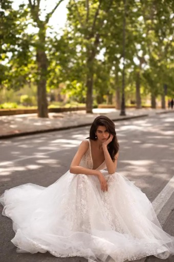 Eva Lendel Toscana #3 thumbnail