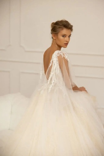 Eva Lendel Esmeray #3 thumbnail