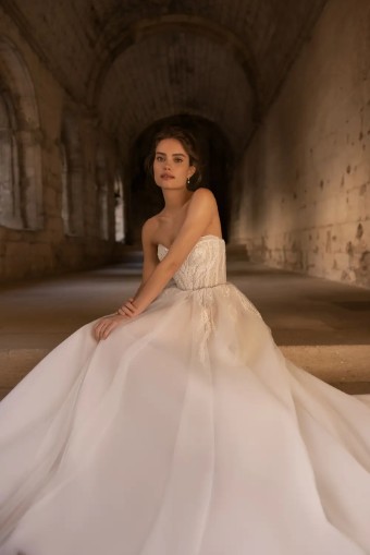 Eva Lendel #3 thumbnail
